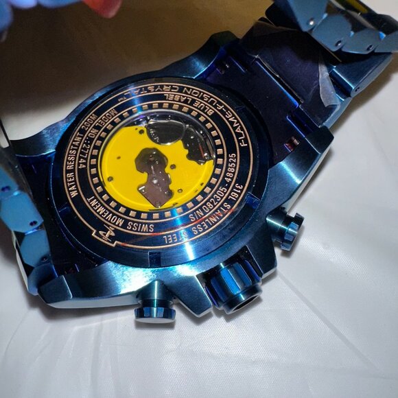 Invicta Mens Pro Diver Blue Watch With Yellow Storage Case - Picture 6 of 10